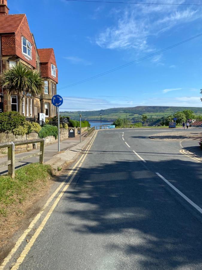 Birtley House Bed And Breakfast Robin Hood's Bay Exterior photo